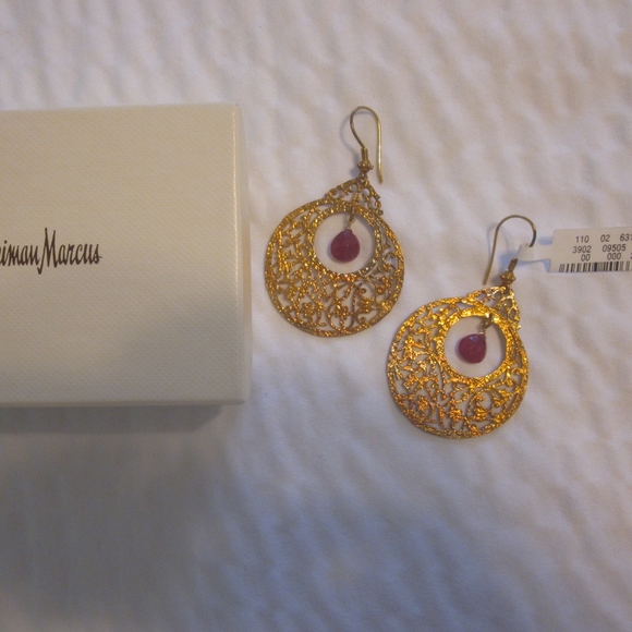 Neiman Marcus ZARA Filigree Ruby Earrings - Picture 2 of 2